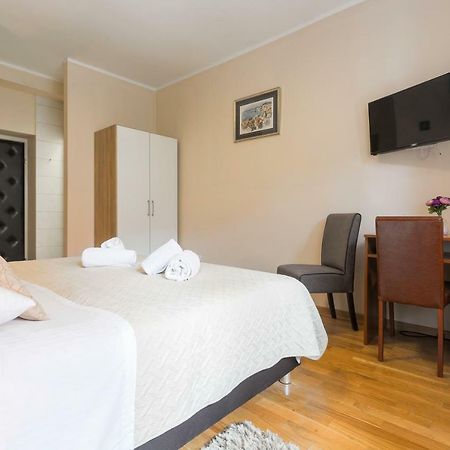 Golden Split Rooms Luaran gambar