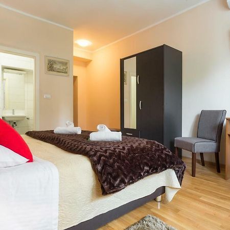 Golden Split Rooms Luaran gambar
