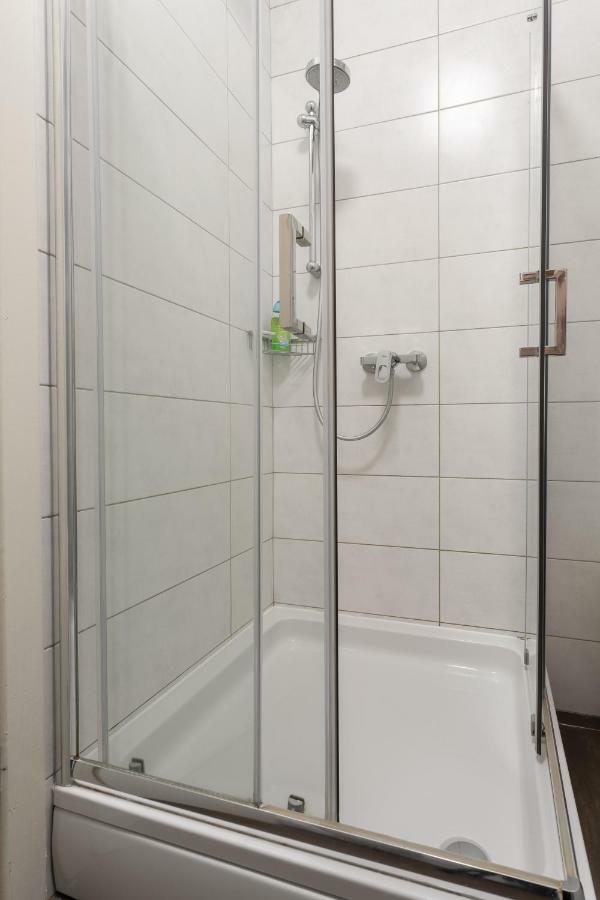 Golden Split Rooms Luaran gambar