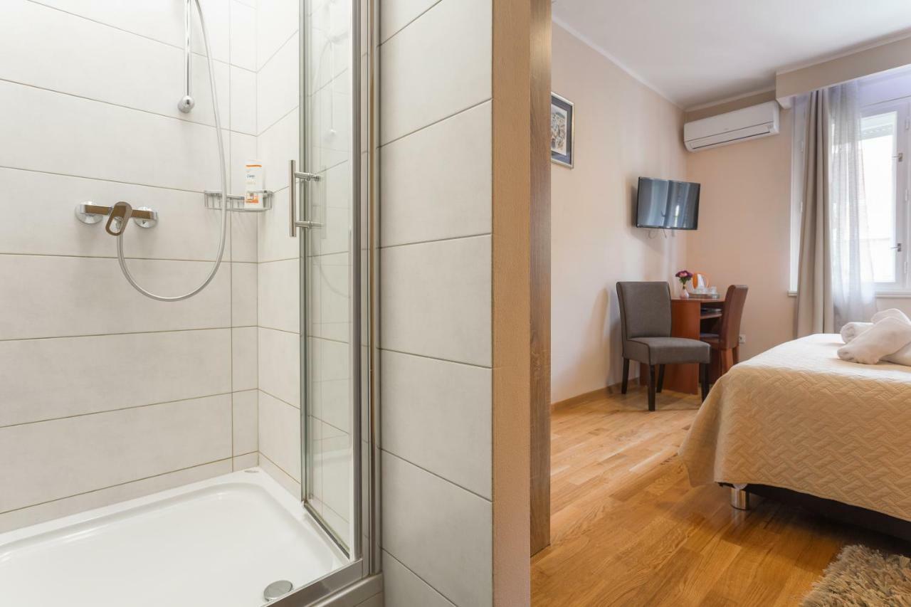 Golden Split Rooms Luaran gambar